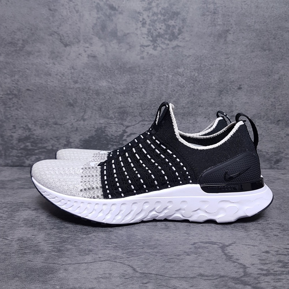 Nike React Phantom Run Flyknit 2 Womens 8 White Oreo Running Shoes CJ0280-001